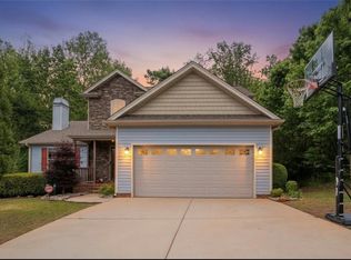 520 Abberly Ln, Boiling Springs, SC 29316