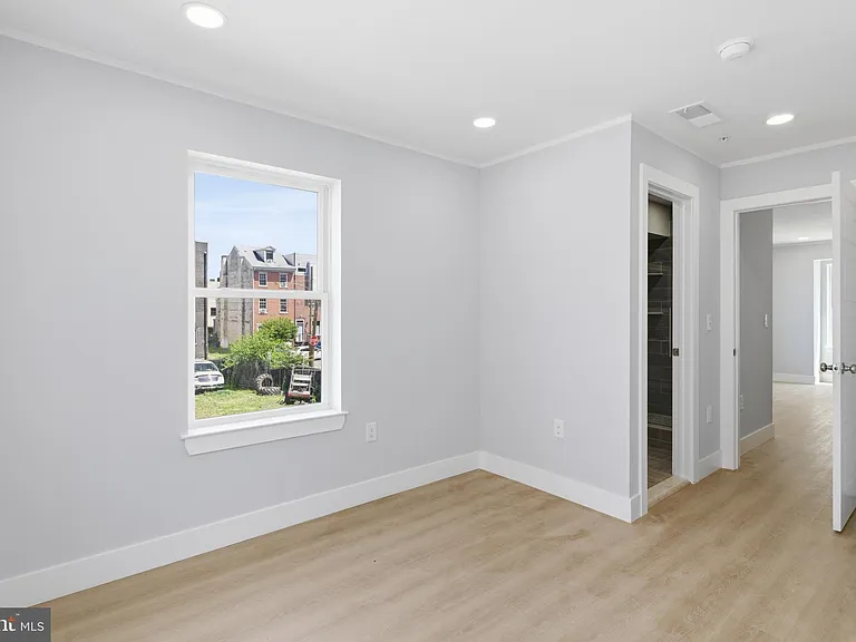 1511 W Flora St — Photo 19