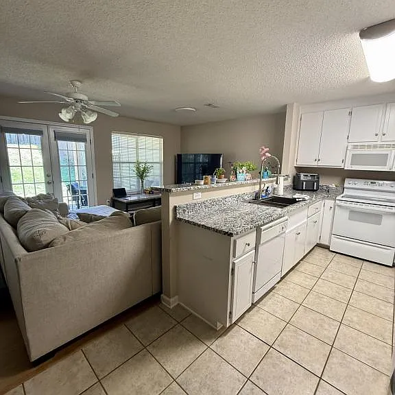 104 Creeke Ln — Photo 3