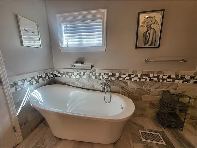 6756 Pontchartrain Blvd — Photo 20