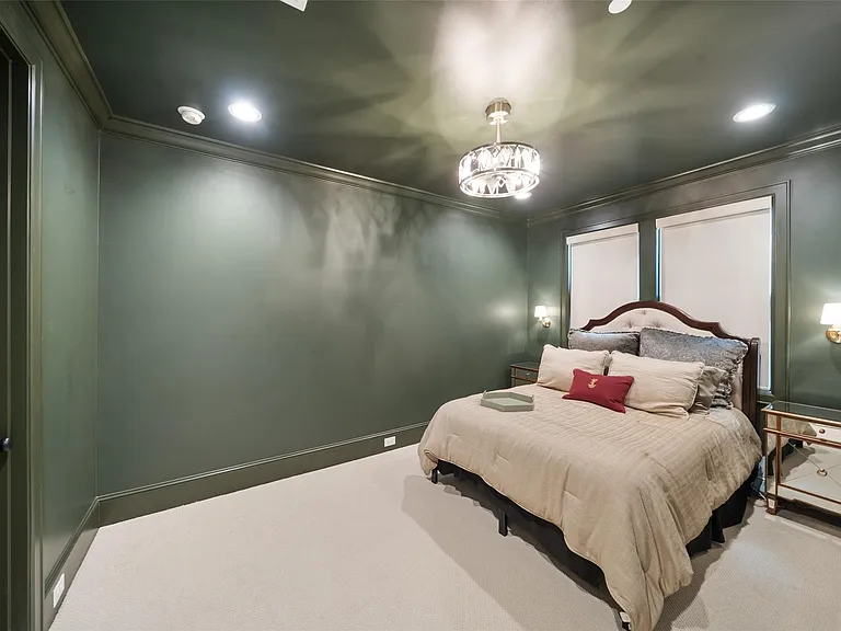 1110 Lone Star Dr — Photo 19