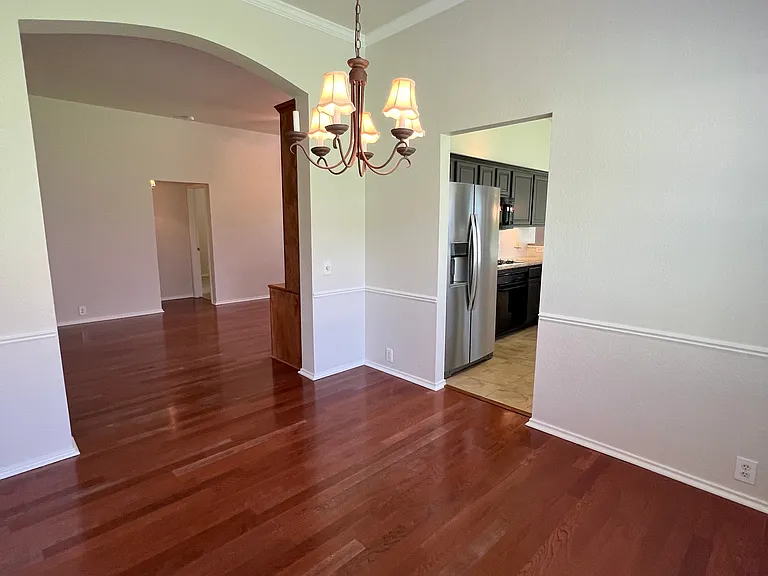 Formal dining area or 2nd living area