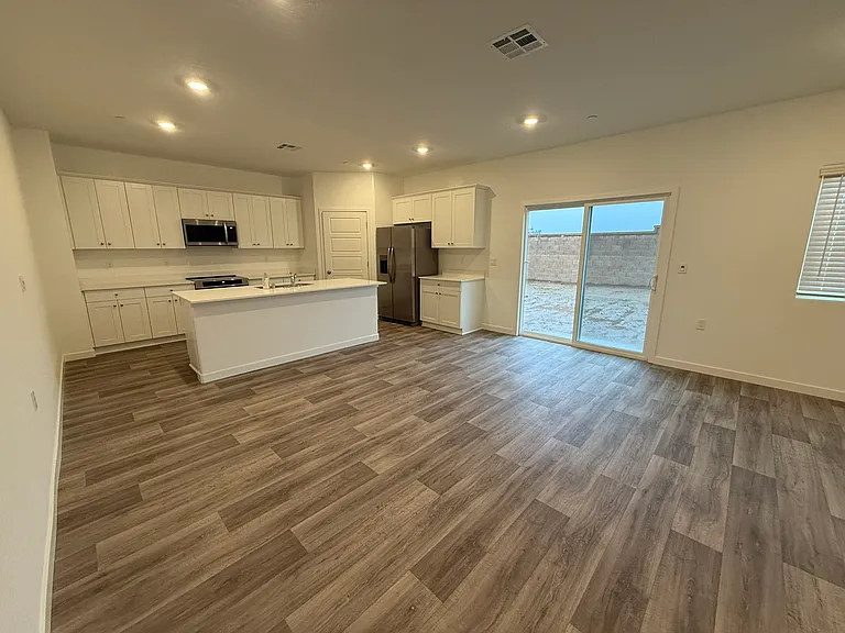 6296 W Ramona Way — Photo 4