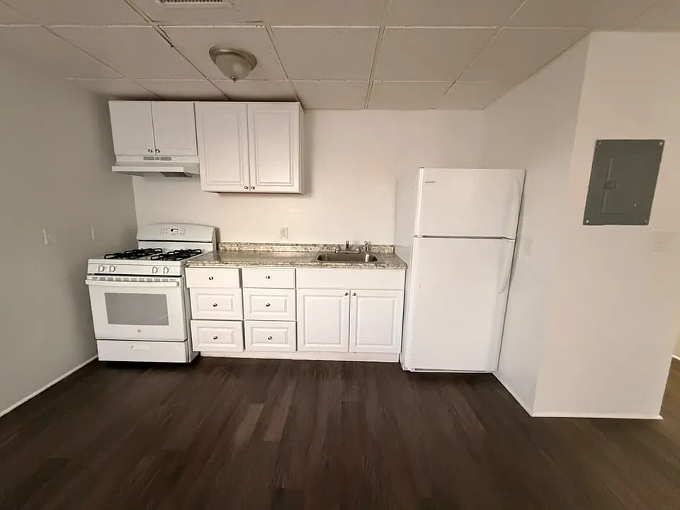 2012 Main St #23B