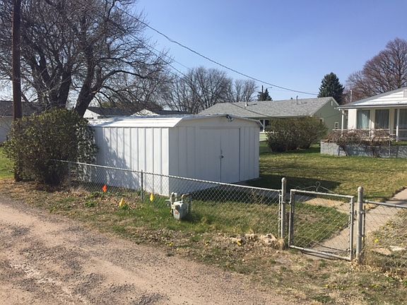 3rd image of 2331 Newton St
