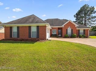 135 Stratford Dr, Madison, MS 39110