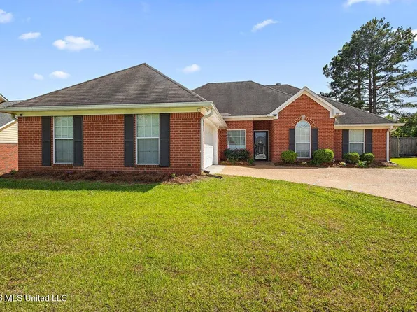 135 Stratford Dr, Madison, MS 39110