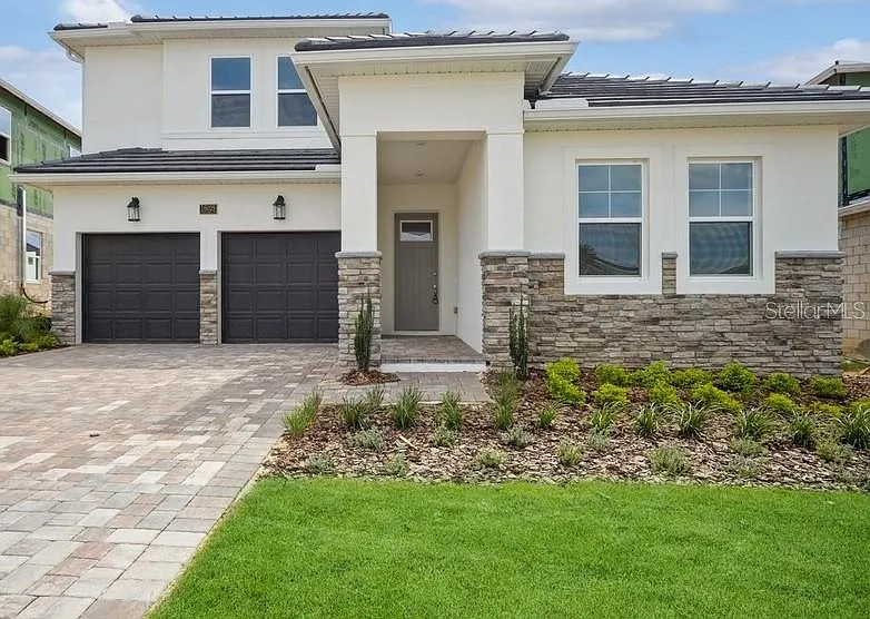5 bed, 3.5 bath, 3076 sqft, $5,600 — Photo 1