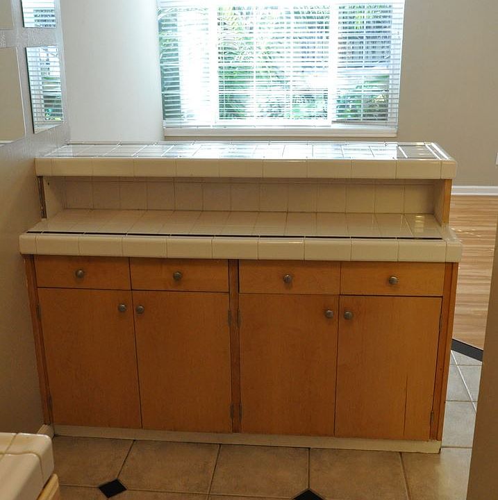 1st image of 3563 6th Ave APT 01