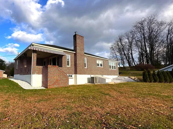 1427 Shopes Church Rd, Hummelstown, PA 17036
