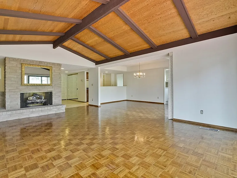 8224 Claret Ct — Photo 6