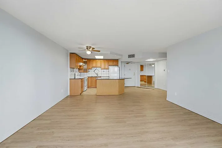 4902 37th St — Photo 12