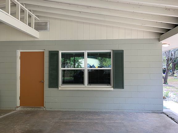 5th image of 903 NW 36th Ter