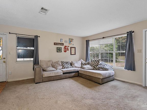 3rd image of 607 N 78th Ave