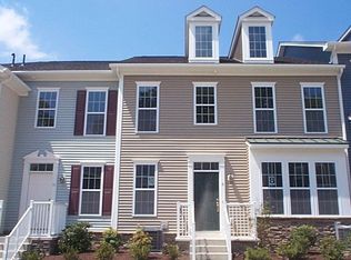 10 Brinscall Ct, Danbury, CT