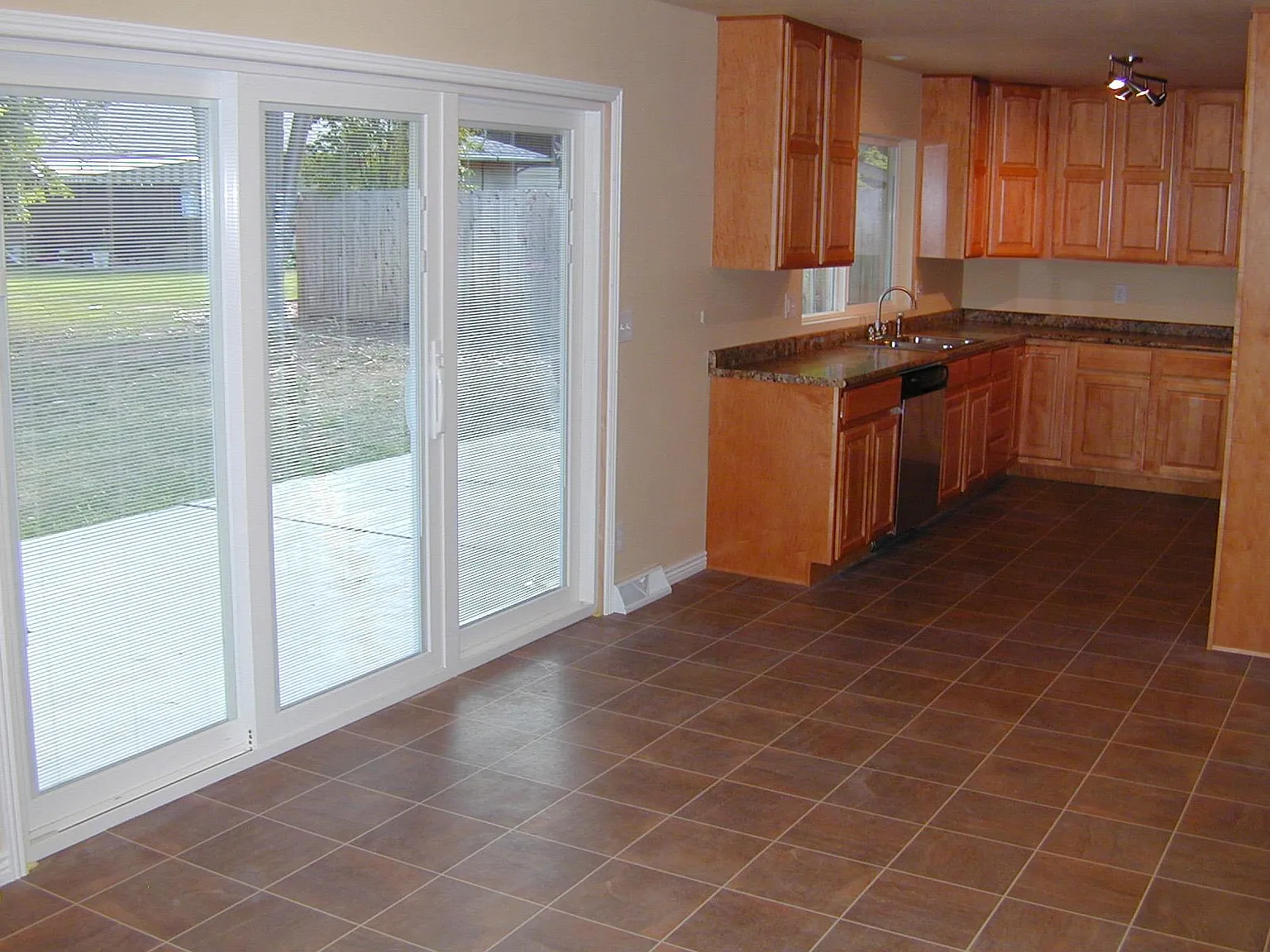 3 bed, 1492 sqft, $2,700 — Photo 4