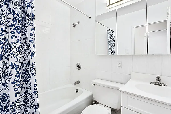 Rented by Compass | media 27