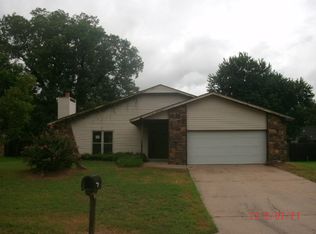 8625 S Fawnwood Ct, Broken Arrow, OK 74011