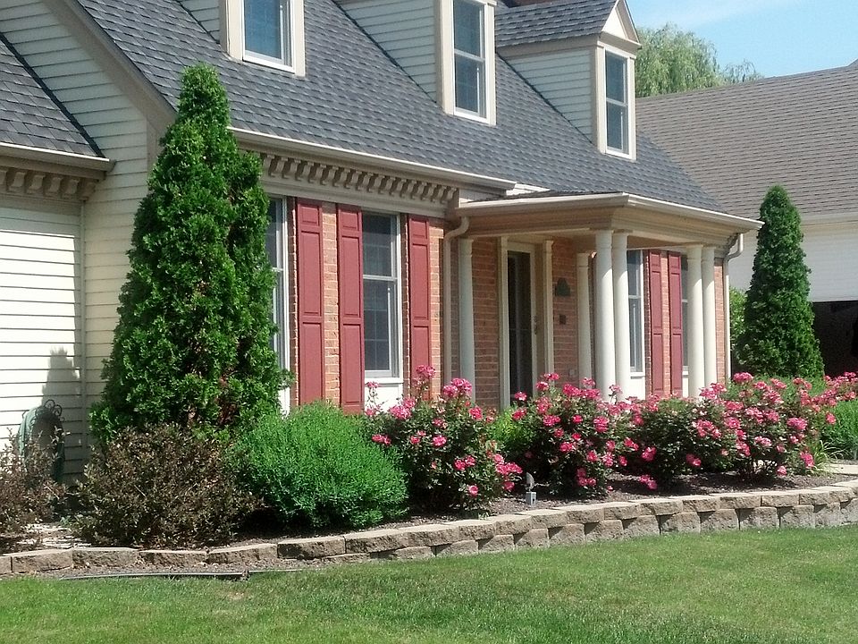 1st image of 755 Olde Oak Dr