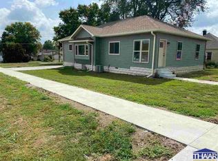 106 S 12th St, Clinton, IN 47842