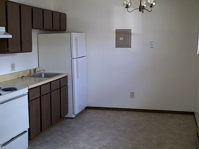 2nd image of 3225 Seymour Rd APT 8