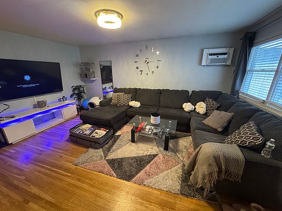 2nd image of 278 Genesee Ave #1