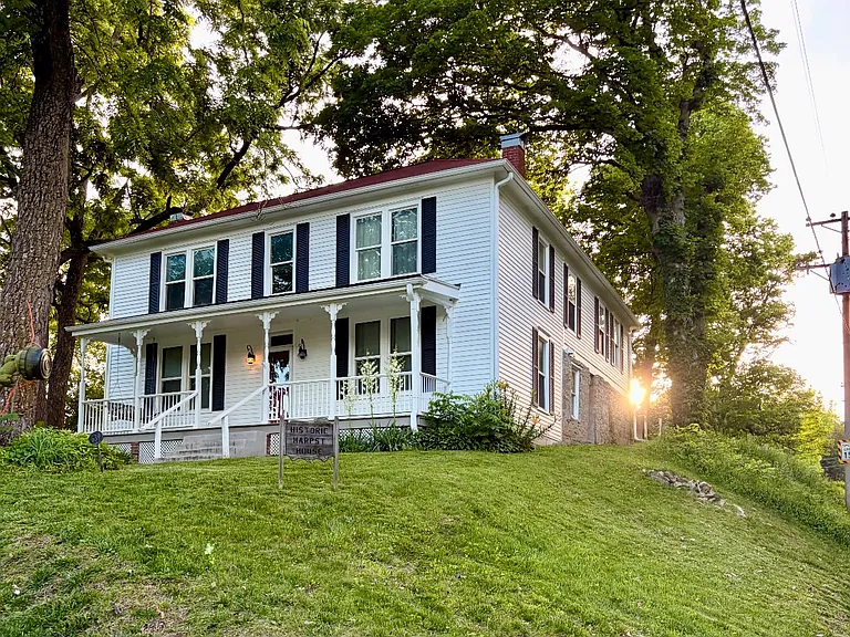 639 Cherry St — Photo 3