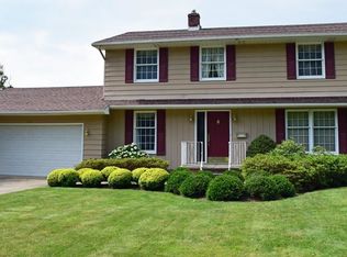 30191 Rickey Ln, Wickliffe, OH 44092