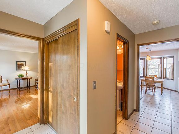 5th image of 1072 Bryan Dr