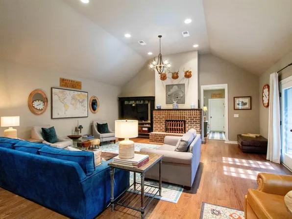 2508 Montauk Rd, Hoover, AL 35226