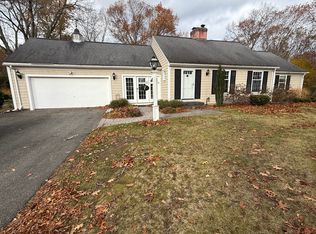 7 Village View Rd, Chelmsford, MA 01824