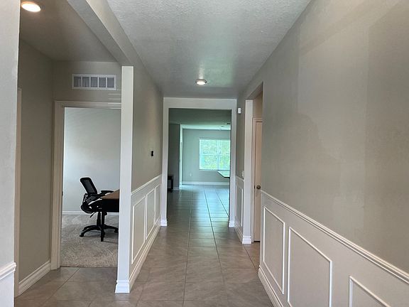 4th image of 3031 Staten Dr