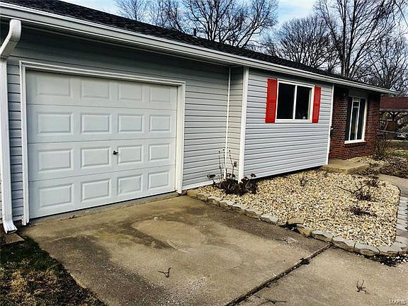 4th image of 601 Saint Rose Dr