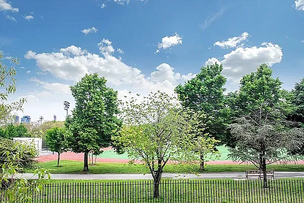 Rented by Miriam Izsak Realty  LLC | media 17