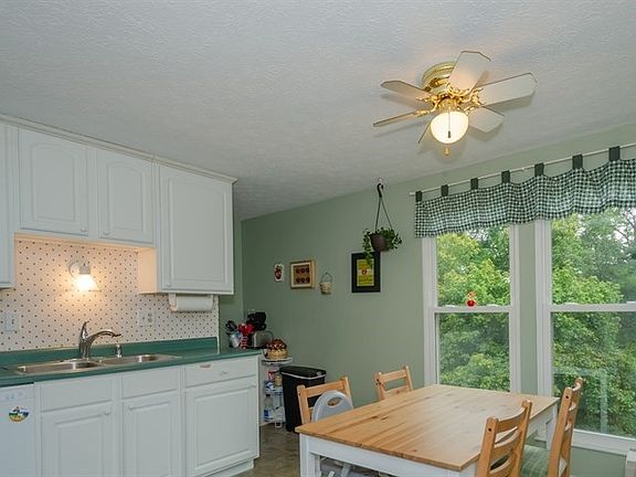 5th image of 3912 Archer Ct