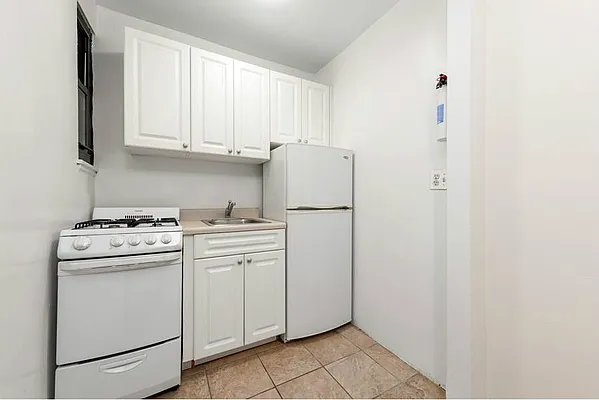 Sold by Sandra Greer Real Estate | media 5