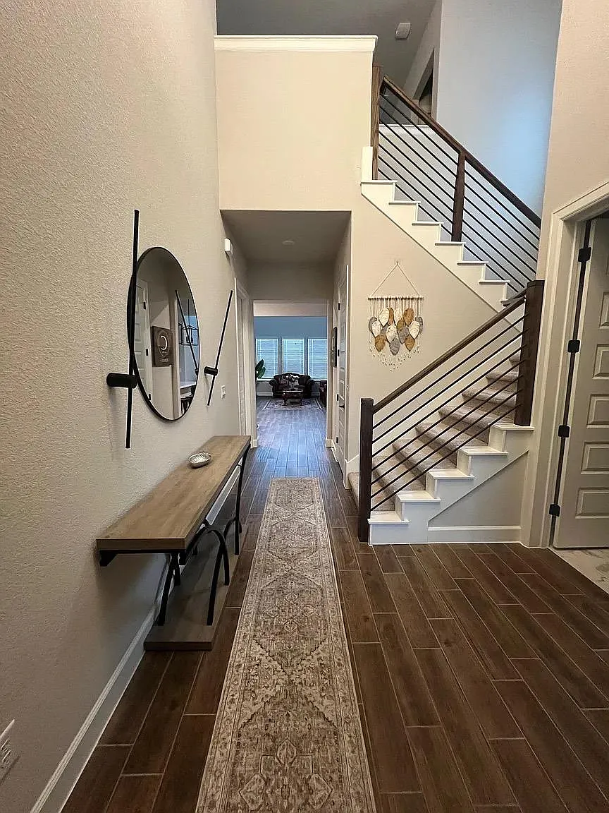 3 bed, 2.5 bath, 2146 sqft, $2,845 — Photo 3
