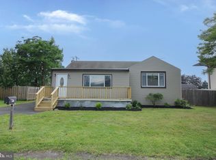 913 Fairview Ave, Bristol, PA 19007