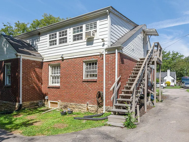 253 Thuss Ave #2 — Photo 9