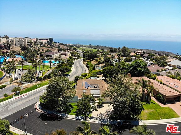 3rd image of 3506 Malibu Country Dr