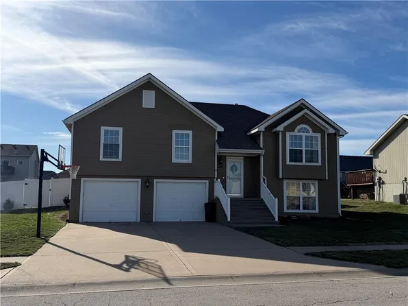 1003 Rosewood Dr, Cameron, MO 64429