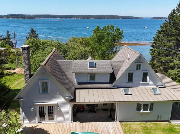 55 Ferry Road, Swans Island, ME 04685