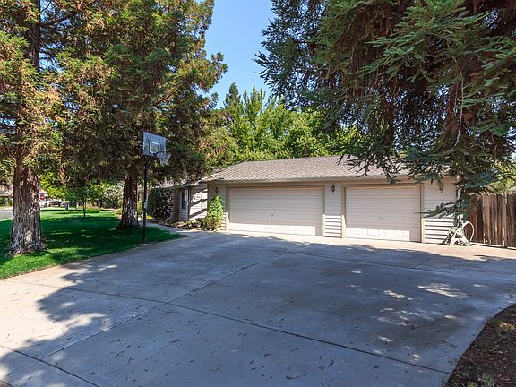 2nd image of 17805 E Varene Ct