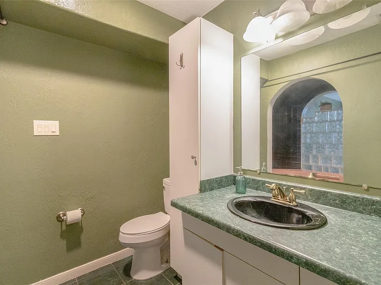22902 Cabanna Rd — Photo 11