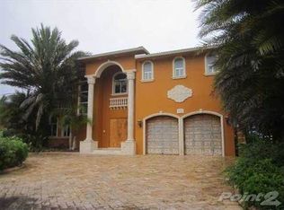 19430 E Oakmont Dr, Hialeah, FL 33015