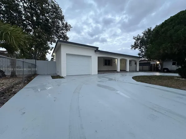 437 W 76th St, Hialeah, FL 33014
