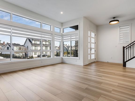 3rd image of 46070 1st Ave