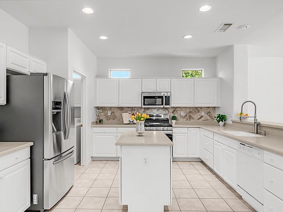4th image of 15109 W ROUNDERS Drive