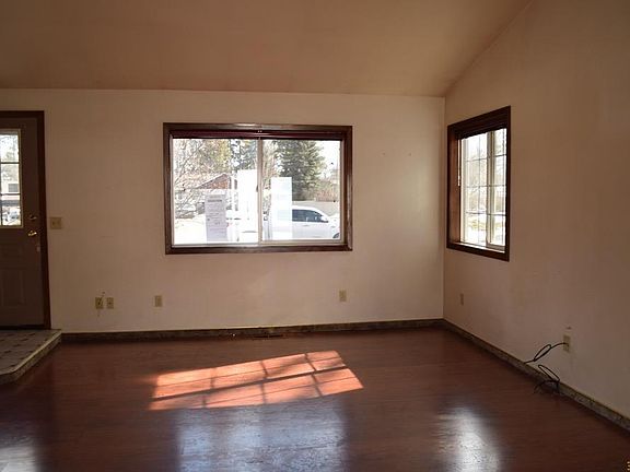 4th image of 252 Forest Dr