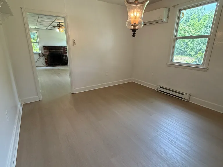 1547 Underwood Rd — Photo 13